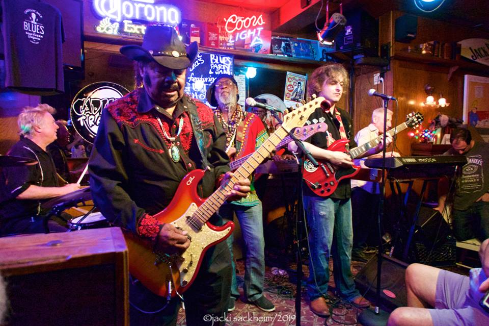 Guitar Shorty pic13